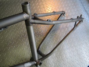 INZIST slave Mサイズ フレーム、シートポストのみ